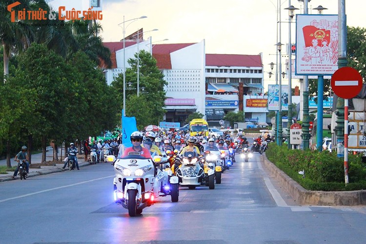 Hang tram xe moto khung do ve “chao lua” Quang Tri
